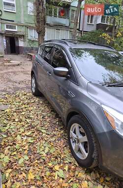 Позашляховик / Кросовер Ford Escape 2014 в  фото 3 Позашляховик / Кросовер Ford Escape 2014 в