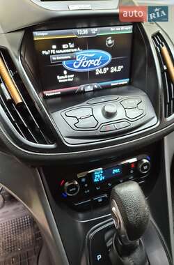 Позашляховик / Кросовер Ford Escape 2014 в  фото 13 Позашляховик / Кросовер Ford Escape 2014 в