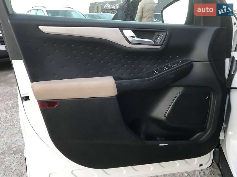 Внедорожник / Кроссовер Ford Escape 2019 в Львове