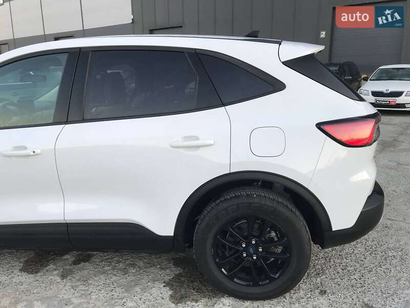 Внедорожник / Кроссовер Ford Escape 2019 в Львове