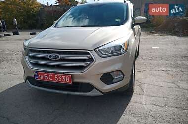 Внедорожник / Кроссовер Ford Escape 2017 в 