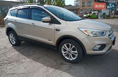 Внедорожник / Кроссовер Ford Escape 2017 в 