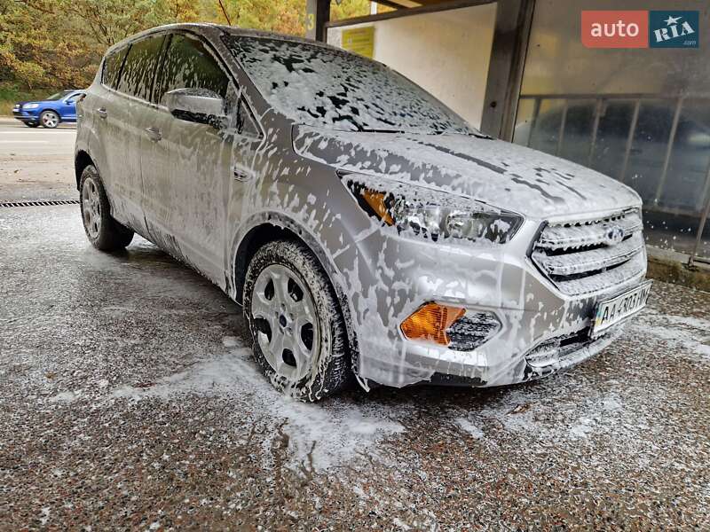 Позашляховик / Кросовер Ford Escape 2017 в Києві фото 2 Позашляховик / Кросовер Ford Escape 2017 в Києві