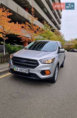Внедорожник / Кроссовер Ford Escape 2017 в Киеве