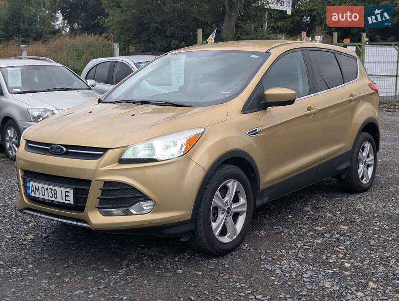 Внедорожник / Кроссовер Ford Escape 2014 в Ровно