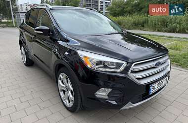 Позашляховик / Кросовер Ford Escape 2019 в 