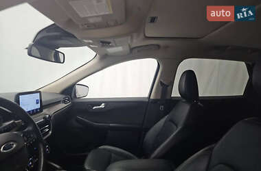 Позашляховик / Кросовер Ford Escape 2020 в 