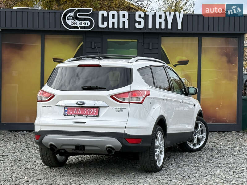 Позашляховик / Кросовер Ford Escape 2015 в Стрию