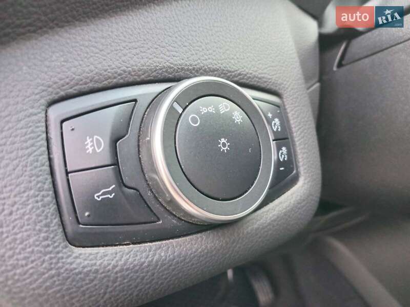 Позашляховик / Кросовер Ford Escape 2016 в Львові фото 13 Позашляховик / Кросовер Ford Escape 2016 в Львові
