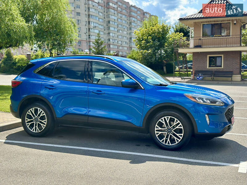 Позашляховик / Кросовер Ford Escape 2020 в Києві