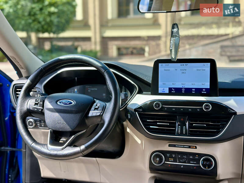 Позашляховик / Кросовер Ford Escape 2020 в Києві