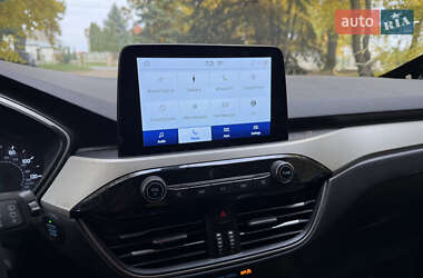 Внедорожник / Кроссовер Ford Escape 2021 в 