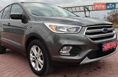 Внедорожник / Кроссовер Ford Escape 2017 в 