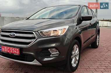Внедорожник / Кроссовер Ford Escape 2017 в 