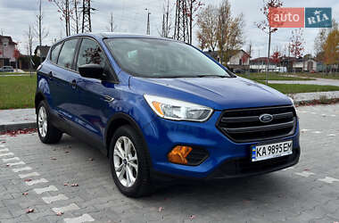 Позашляховик / Кросовер Ford Escape 2017 в  фото 12 Позашляховик / Кросовер Ford Escape 2017 в