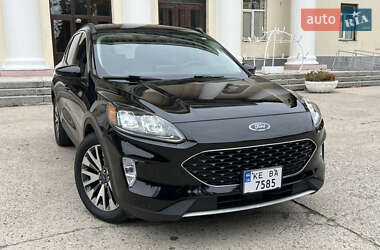Позашляховик / Кросовер Ford Escape 2020 в 