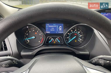 Внедорожник / Кроссовер Ford Escape 2013 в 
