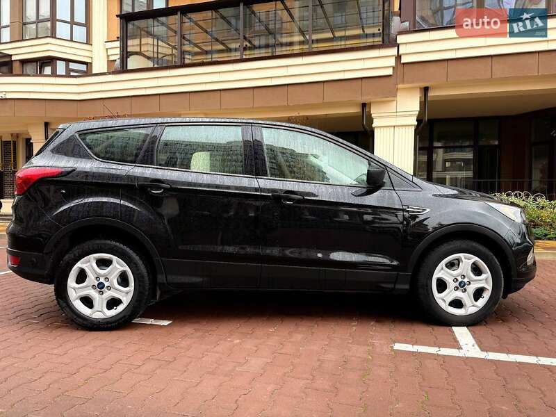 Внедорожник / Кроссовер Ford Escape 2018 в Софиевской Борщаговке фото 2 Внедорожник / Кроссовер Ford Escape 2018 в Софиевской Борщаговке