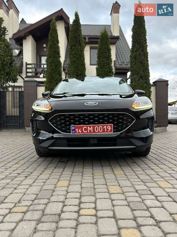 Позашляховик / Кросовер Ford Escape 2020 в Львові