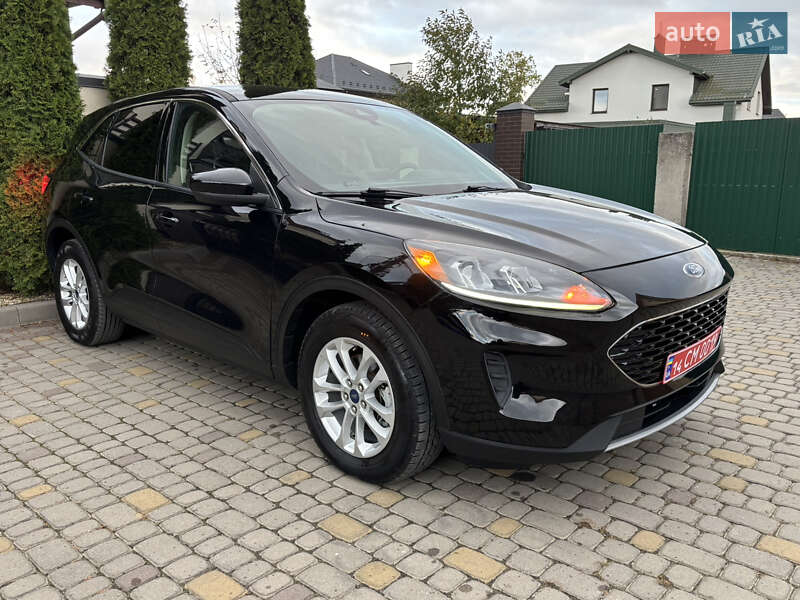 Позашляховик / Кросовер Ford Escape 2020 в Львові