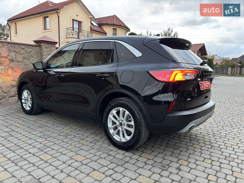Позашляховик / Кросовер Ford Escape 2020 в Львові