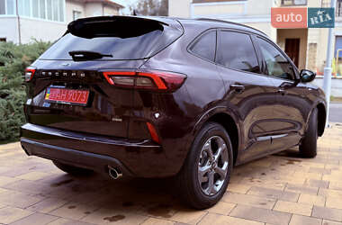 Позашляховик / Кросовер Ford Escape 2023 в 