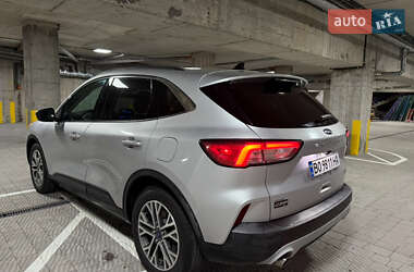 Внедорожник / Кроссовер Ford Escape 2019 в 