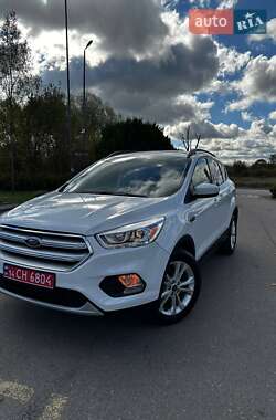 Позашляховик / Кросовер Ford Escape 2019 в Дрогобичі
