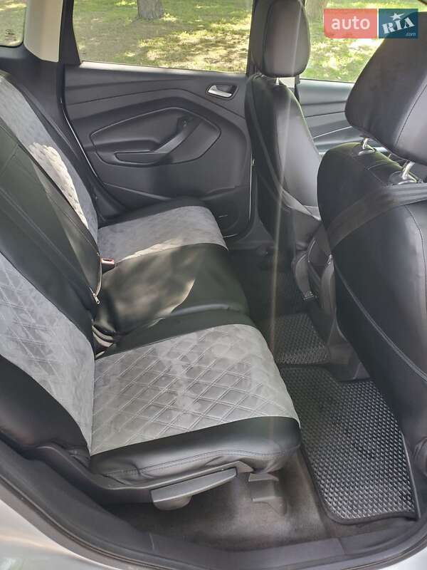 Внедорожник / Кроссовер Ford Escape 2013 в Днепре