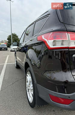Внедорожник / Кроссовер Ford Escape 2013 в 