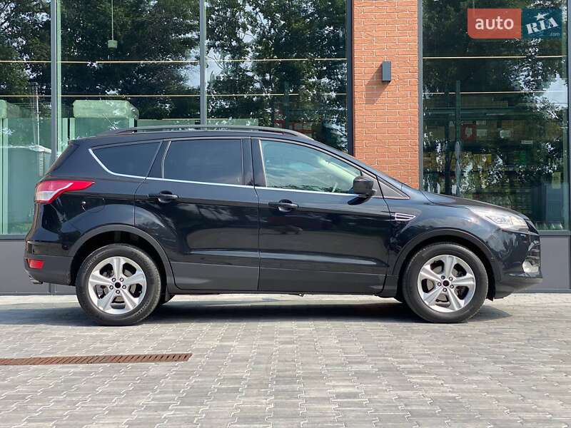 Позашляховик / Кросовер Ford Escape 2015 в Києві