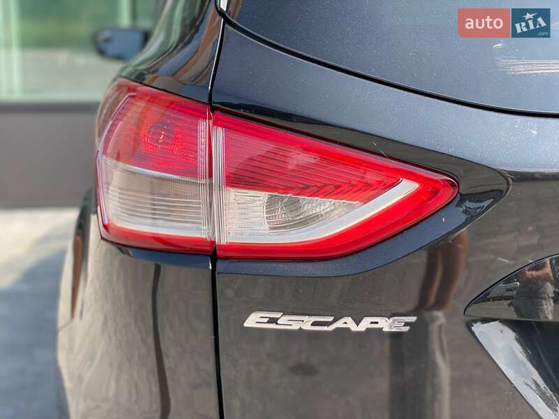 Позашляховик / Кросовер Ford Escape 2015 в Києві