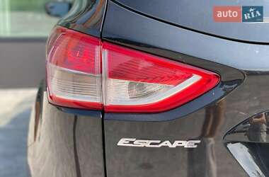 Позашляховик / Кросовер Ford Escape 2015 в  фото 12 Позашляховик / Кросовер Ford Escape 2015 в