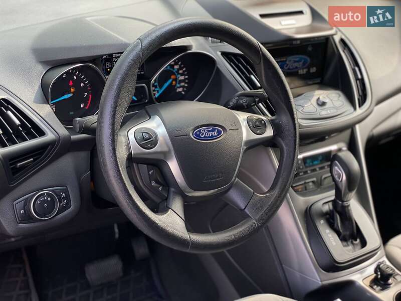 Позашляховик / Кросовер Ford Escape 2015 в Києві