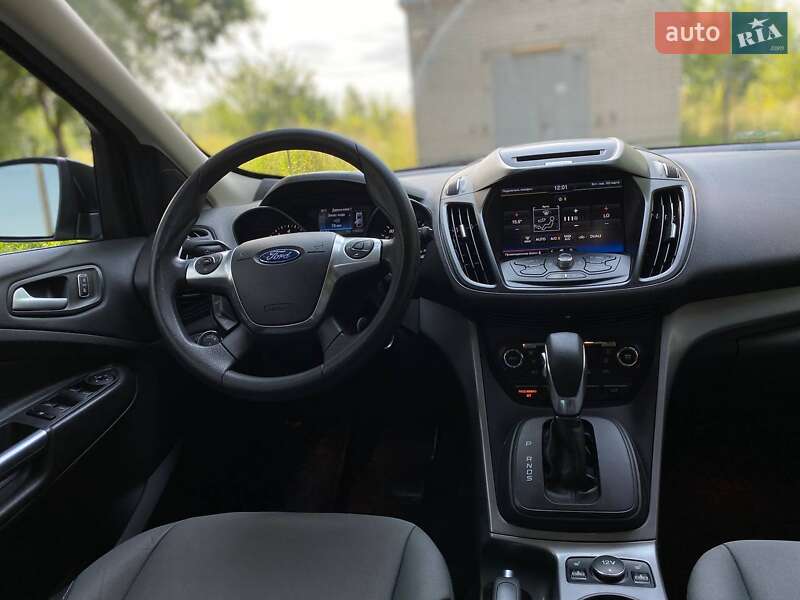 Позашляховик / Кросовер Ford Escape 2015 в Києві