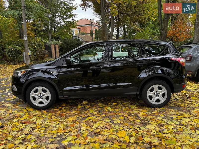 Внедорожник / Кроссовер Ford Escape 2017 в Киеве