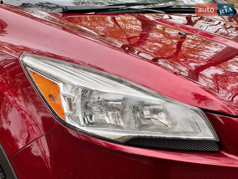 Внедорожник / Кроссовер Ford Escape 2015 в Ахтырке