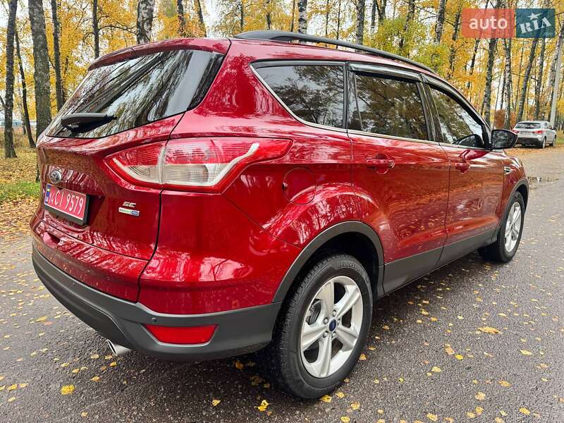Внедорожник / Кроссовер Ford Escape 2015 в Ахтырке