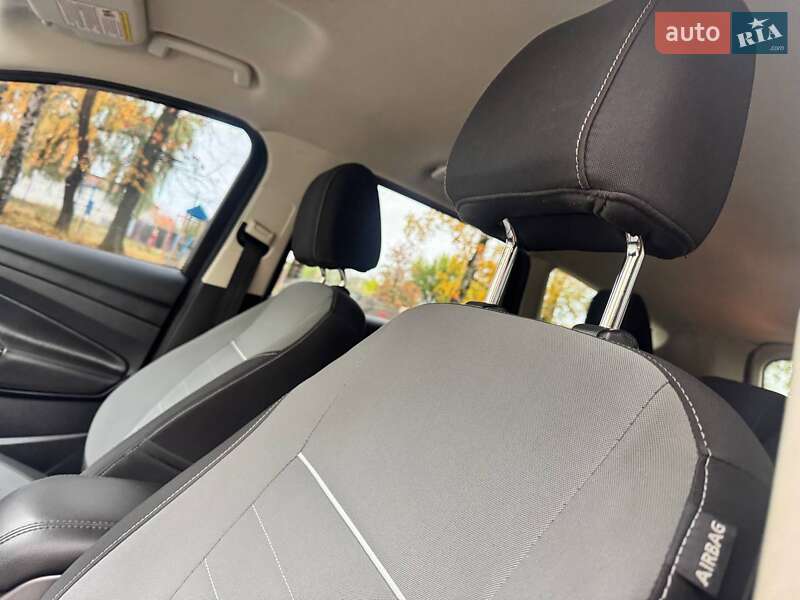 Внедорожник / Кроссовер Ford Escape 2015 в Ахтырке