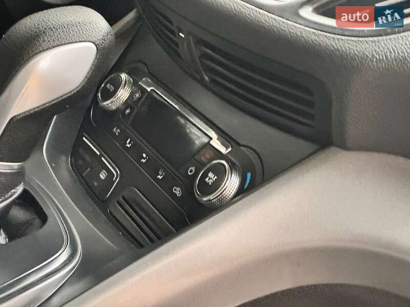 Внедорожник / Кроссовер Ford Escape 2015 в Ахтырке