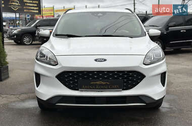 Внедорожник / Кроссовер Ford Escape 2020 в 