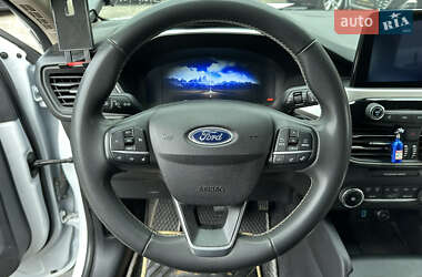 Внедорожник / Кроссовер Ford Escape 2020 в 