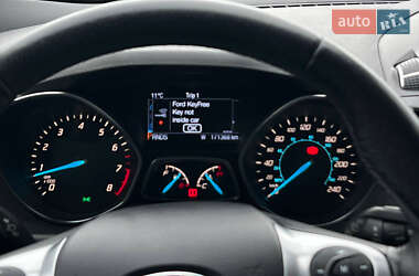 Позашляховик / Кросовер Ford Escape 2013 в 