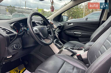 Позашляховик / Кросовер Ford Escape 2013 в 