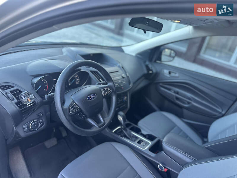 Внедорожник / Кроссовер Ford Escape 2018 в Ивано-Франковске