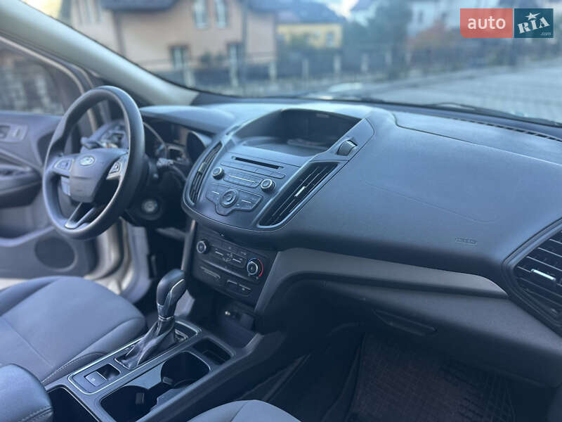 Внедорожник / Кроссовер Ford Escape 2018 в Ивано-Франковске