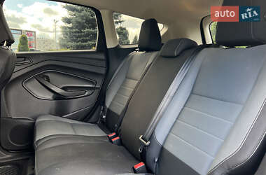 Внедорожник / Кроссовер Ford Escape 2018 в 