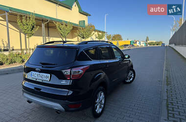Позашляховик / Кросовер Ford Escape 2017 в  фото 17 Позашляховик / Кросовер Ford Escape 2017 в