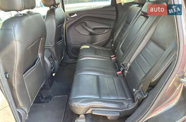 Внедорожник / Кроссовер Ford Escape 2015 в 