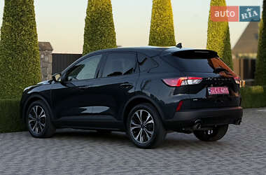 Позашляховик / Кросовер Ford Escape 2022 в 